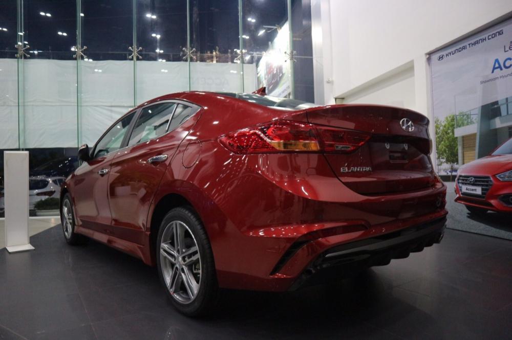 Hyundai Elantra 1.6 Turbo  2019 - Vũng Tàu _Xe sẵn chỉ với 203tr + Hyundai Elantra Sport 2019 + Hỗ trợ trả góp_KM ngay liên hệ zalo 0933.222.638