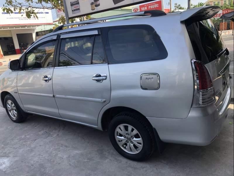 Toyota Innova J 2008 - Cần bán Toyota Innova J năm 2008, màu bạc, 255 triệu