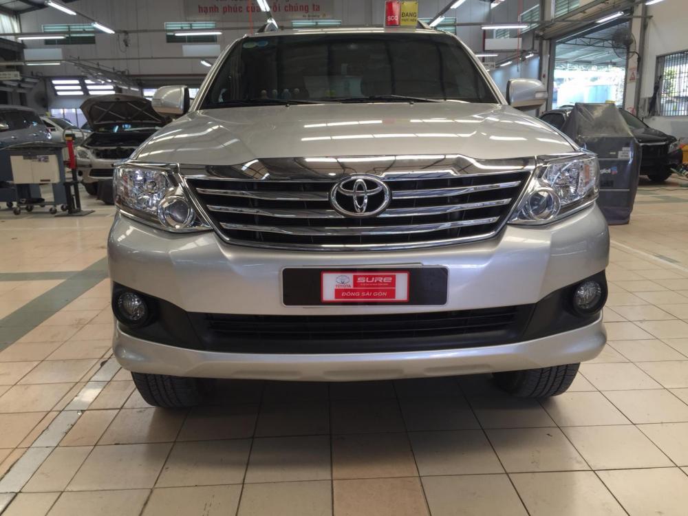 Toyota Fortuner 2014 - Bán Toyota Fortuner máy xăng số tự động, màu bạc đời 2014