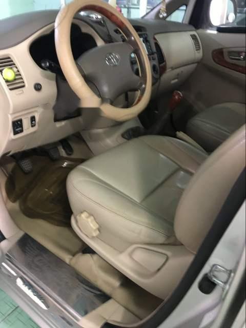 Toyota Innova   2008 - Cần bán lại xe Toyota Innova đời 2008, màu bạc, 393 triệu