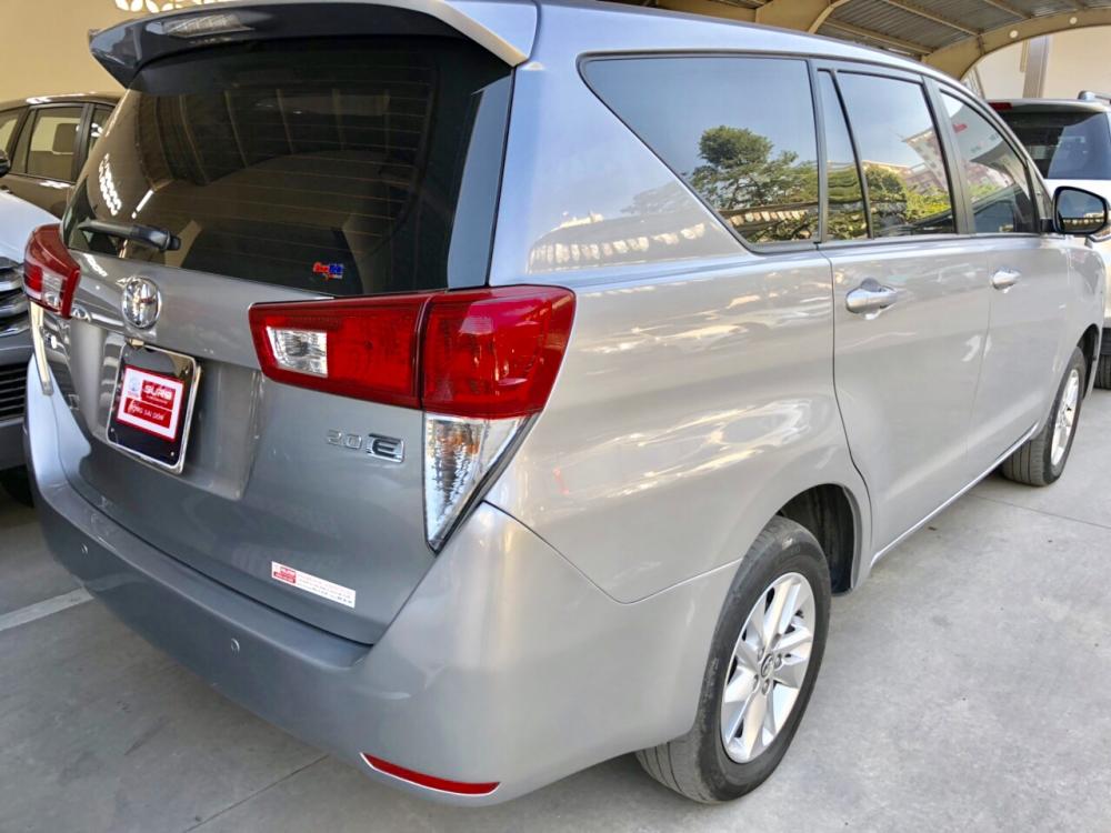 Toyota Innova 2.0E 2016 - Bán Innova 2.0E số sàn đời 2016, giá tết ưu đãi lớn