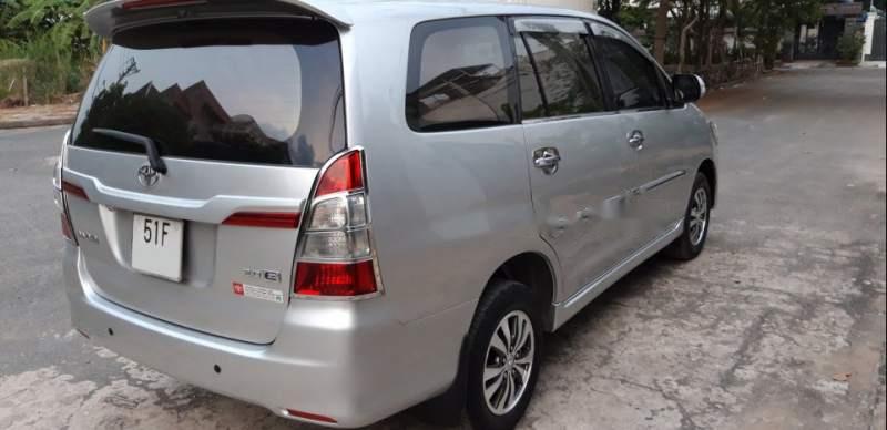 Toyota Innova 2015 - Bán xe Toyota Innova năm 2015, màu bạc