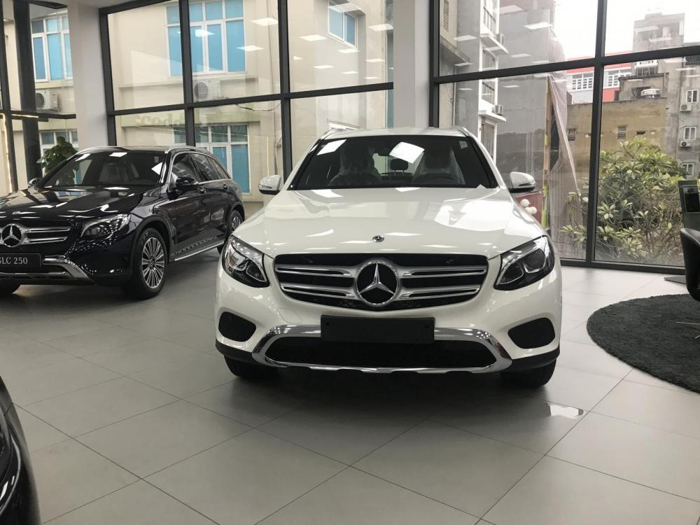 Mercedes-Benz GLC-Class GLC200 2018 - Bán Mercedes GLC200, an toàn, thể thao, cá tính và mạnh mẽ. LH 0965075999