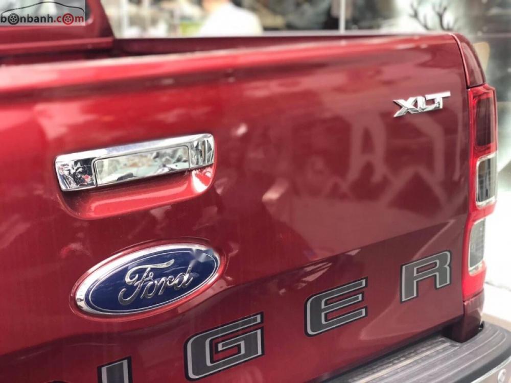 Ford Ranger XLT 2.2 AT 2018 - Cần bán xe Ford Ranger XLT 2.2 AT đời 2018, màu đỏ, nhập khẩu, nhanh tay liên hệ