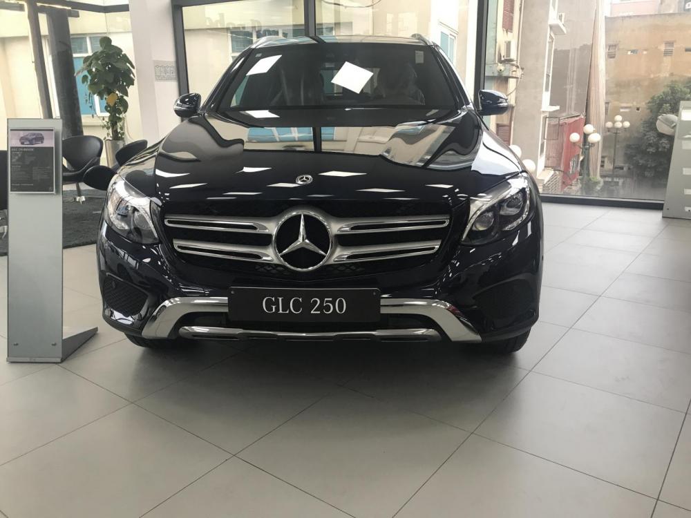 Mercedes-Benz GLC-Class GLC250 2018 - Bán Mercedes GLC250 An toàn, thể thao, cá tính và mạnh mẽ, giá tốt giao ngay. LH 0965075999