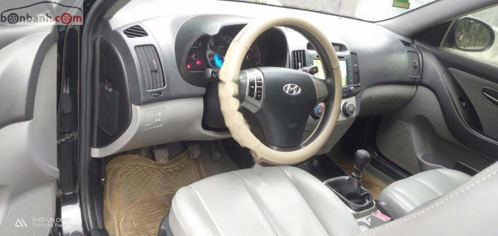 Hyundai Avante 1.6 2012 - Cần bán lại xe Hyundai Avante 1.6 2012, màu đen chính chủ 