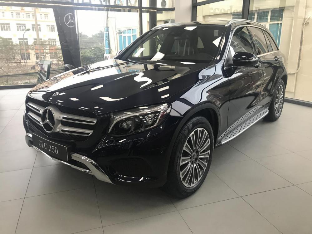 Mercedes-Benz GLC-Class GLC250 2018 - Bán Mercedes GLC250 An toàn, thể thao, cá tính và mạnh mẽ, giá tốt giao ngay. LH 0965075999