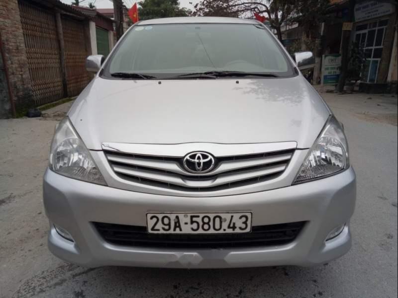 Toyota Innova  G  2010 - Bán xe Toyota Innova G năm sản xuất 2010, màu bạc, 385 triệu