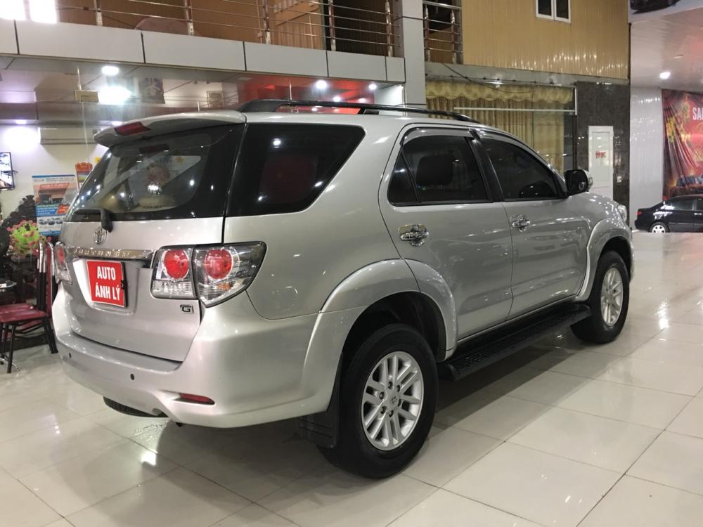 Toyota Fortuner 2013 - Bán Toyota Fortuner 2013, màu bạc  