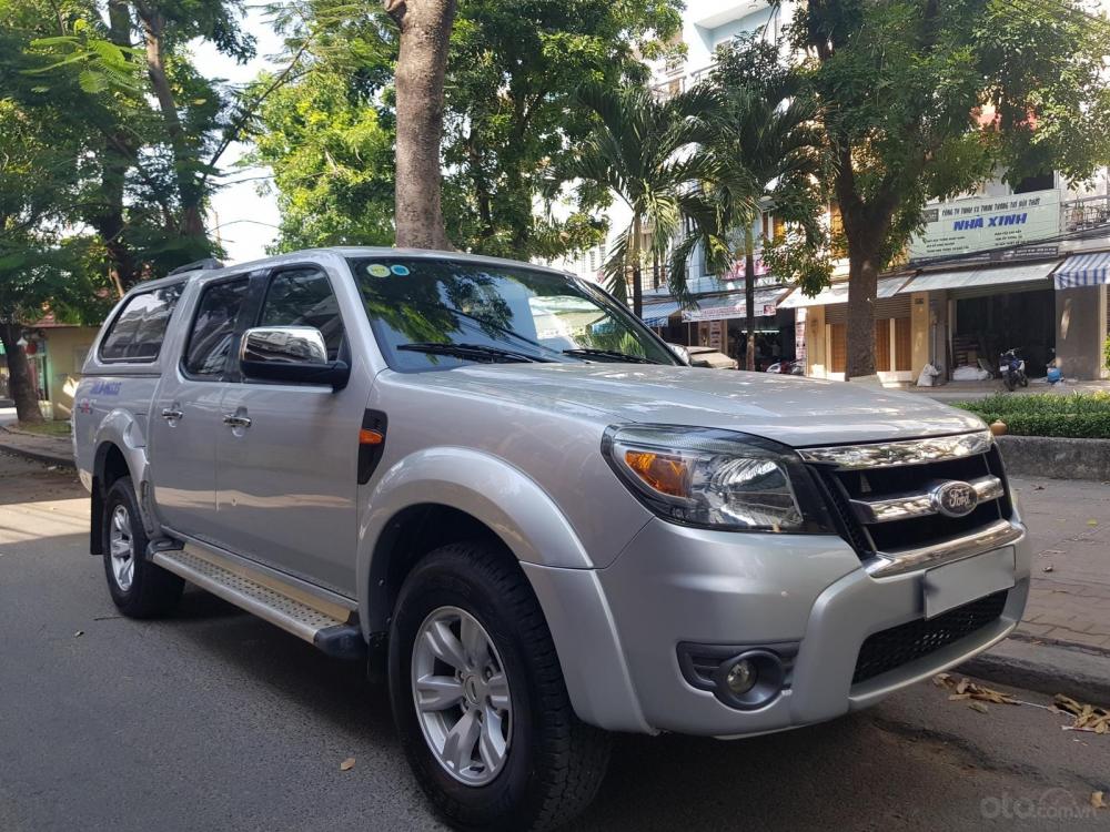 Ford Ranger XLT 2.5 2009 - Cần bán xe Ford (XLT) 4X4 MT đời 2009 diesel, màu ghi bạc, gia đình sử dụng mới 95%