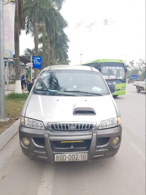 Hyundai Starex 2002 - Bán Hyundai Starex đời 2002, màu bạc 