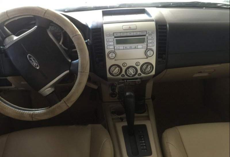 Ford Everest  2.5L 4x2 AT 2011 - Bán Ford Everest 2.5L 4x2 AT đời 2011 số tự động