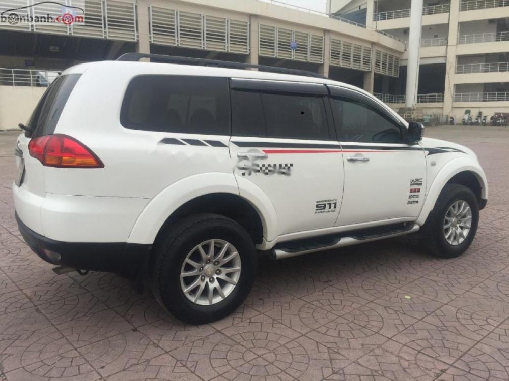 Mitsubishi Pajero Sport 2011 - Cần bán lại xe Mitsubishi Pajero Sport sản xuất năm 2011, màu trắng 