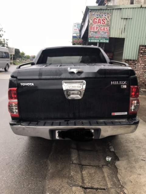 Toyota Hilux 2012 - Bán ô tô Toyota Hilux 2012, màu đen