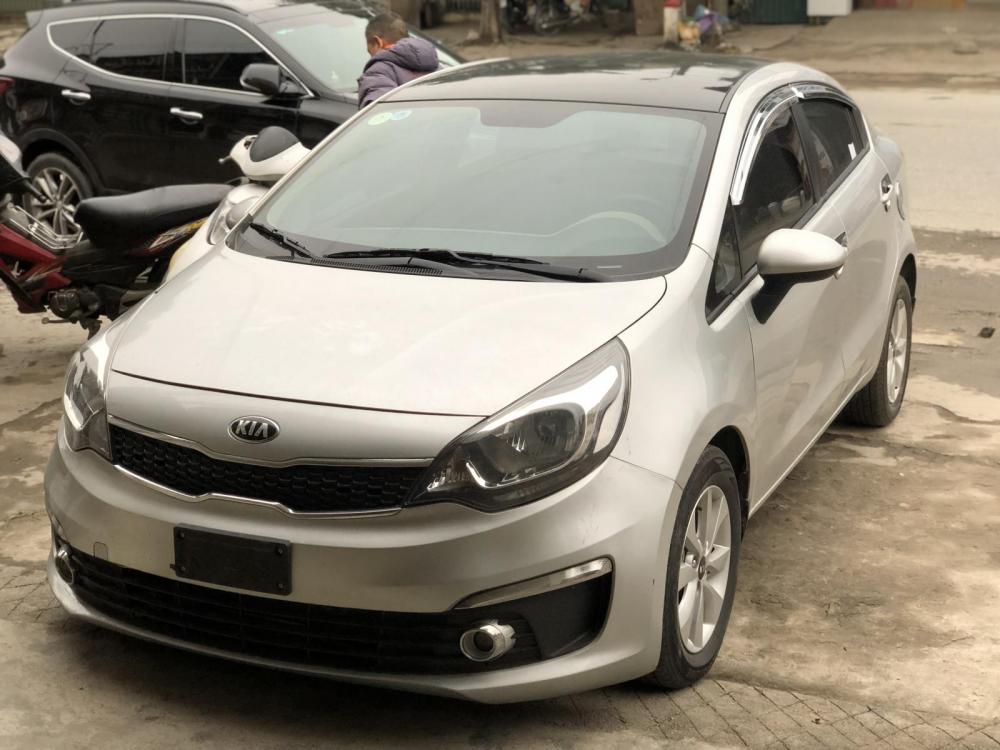 Kia Rio 2017 - Bán Kia Rio đời 2017, màu bạc, nhập khẩu, số sàn