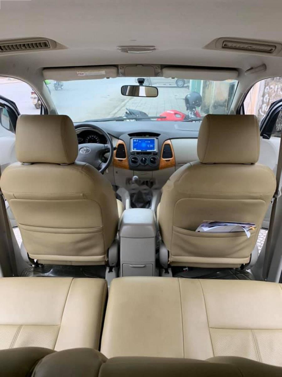 Toyota Innova G 2010 - Cần bán Toyota Innova G năm 2010, màu bạc 