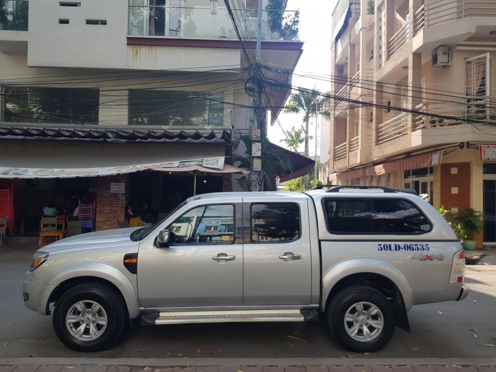 Ford Ranger XLT 2.5 2009 - Cần bán xe Ford (XLT) 4X4 MT đời 2009 diesel, màu ghi bạc, gia đình sử dụng mới 95%