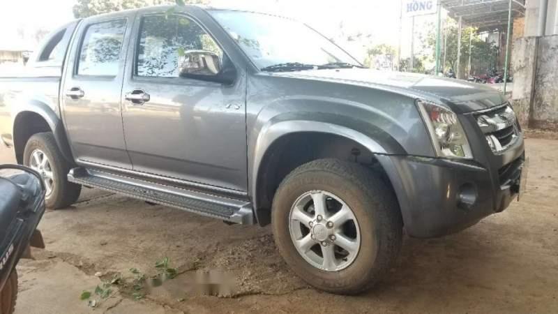 Isuzu Dmax 2011 - Cần bán gấp Isuzu Dmax năm sản xuất 2011, màu xám, giá chỉ 370 triệu