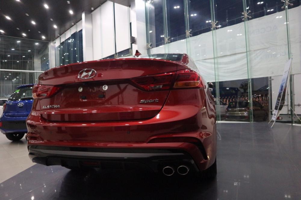 Hyundai Elantra 1.6 Turbo  2019 - Vũng Tàu _Xe sẵn chỉ với 203tr + Hyundai Elantra Sport 2019 + Hỗ trợ trả góp_KM ngay liên hệ zalo 0933.222.638