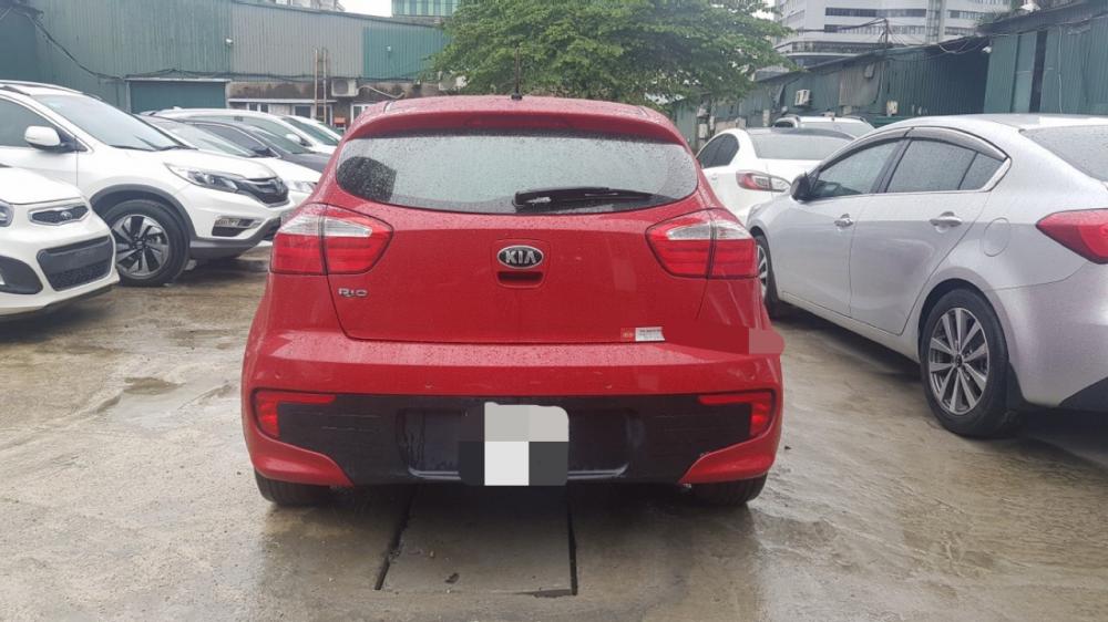 Kia Rio 2015 - Cần bán xe Kia Rio sản xuất 2015 màu đỏ, giá tốt, xe nhập