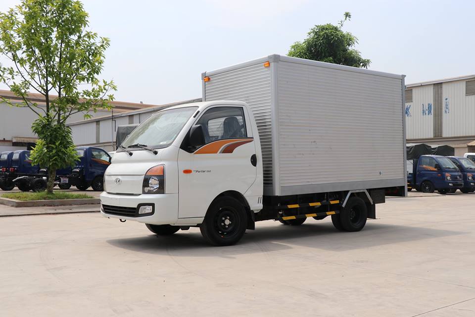 Hyundai Porter 2018 - Bán ô tô Hyundai Porter H150 sản xuất năm 2018. 387 trieu. LH: 0905680107