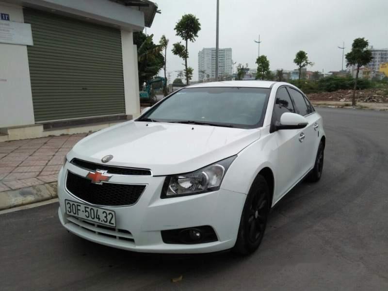 Chevrolet Cruze   2015 - Cần bán xe cũ Chevrolet Cruze sản xuất 2015, màu trắng như mới