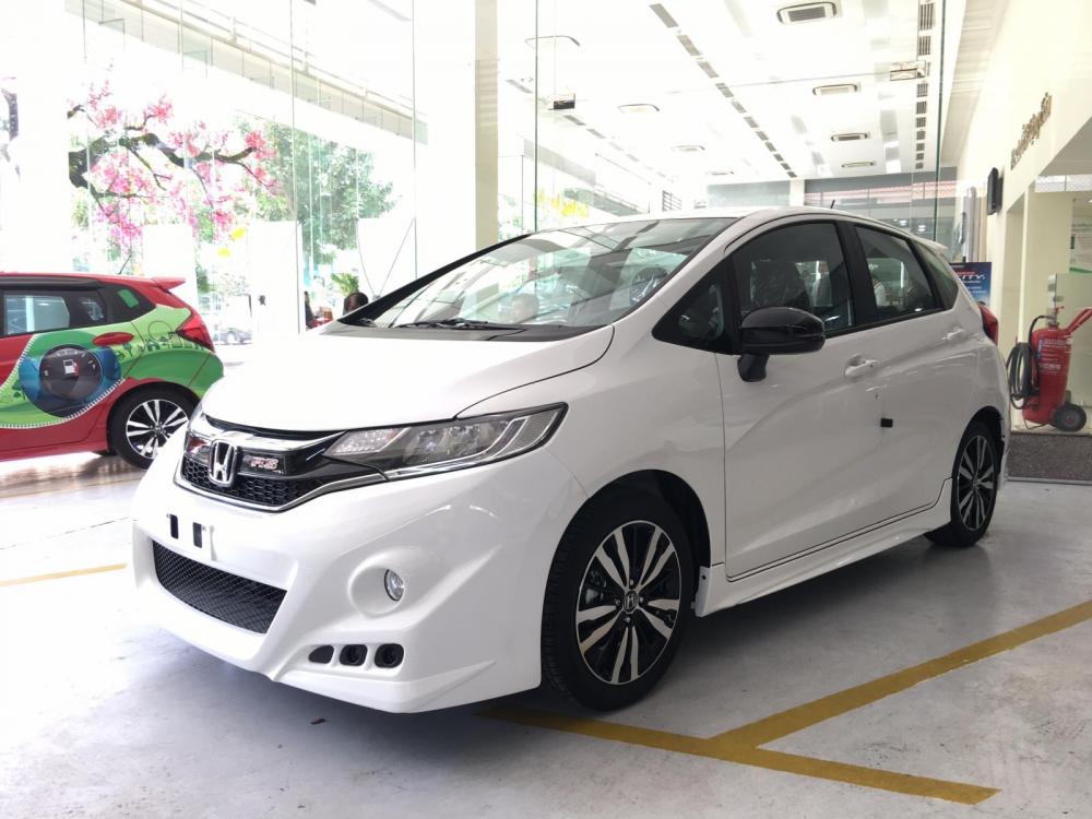 Honda Jazz RS 2018 - Honda Jazz RS giá hấp dẫn chỉ trong tháng 1/2018, hỗ trợ hơn 50 triệu, giao xe trước Tết