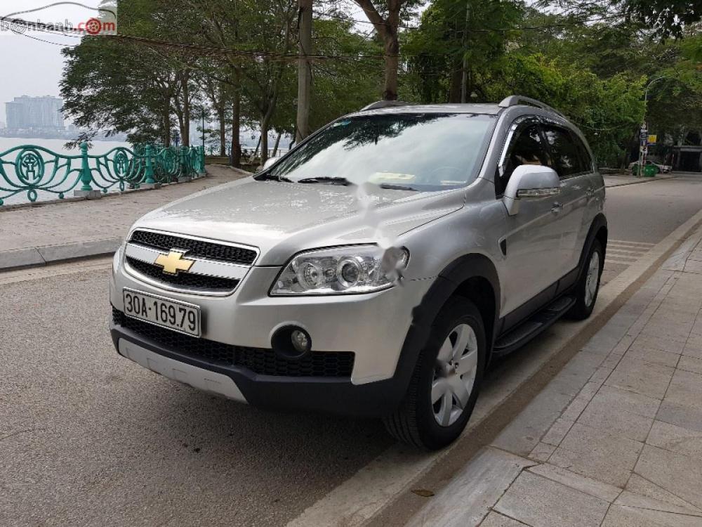 Chevrolet Captiva LT 2.4 MT 2008 - Bán Chevorlet Captiva LT màu bạc, số sàn, biển víp Hà Nội, chính chủ mua sử dụng từ đầu 2008