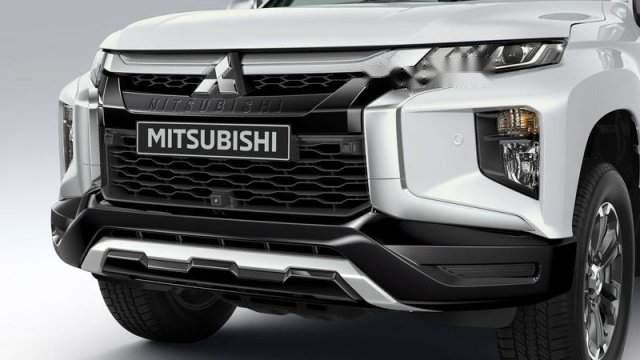 Mitsubishi Triton 2019 - Bán xe Mitsubishi Triton sản xuất 2019, màu trắng, nhập khẩu