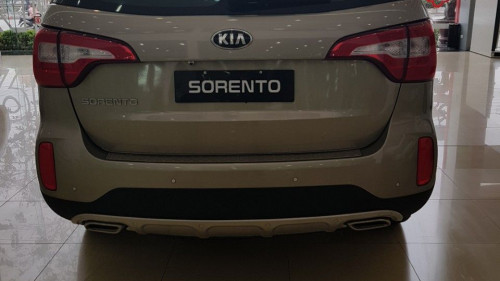 Kia Sorento 2019 - Bán xe Kia Sorento sản xuất năm 2019, màu vàng cát