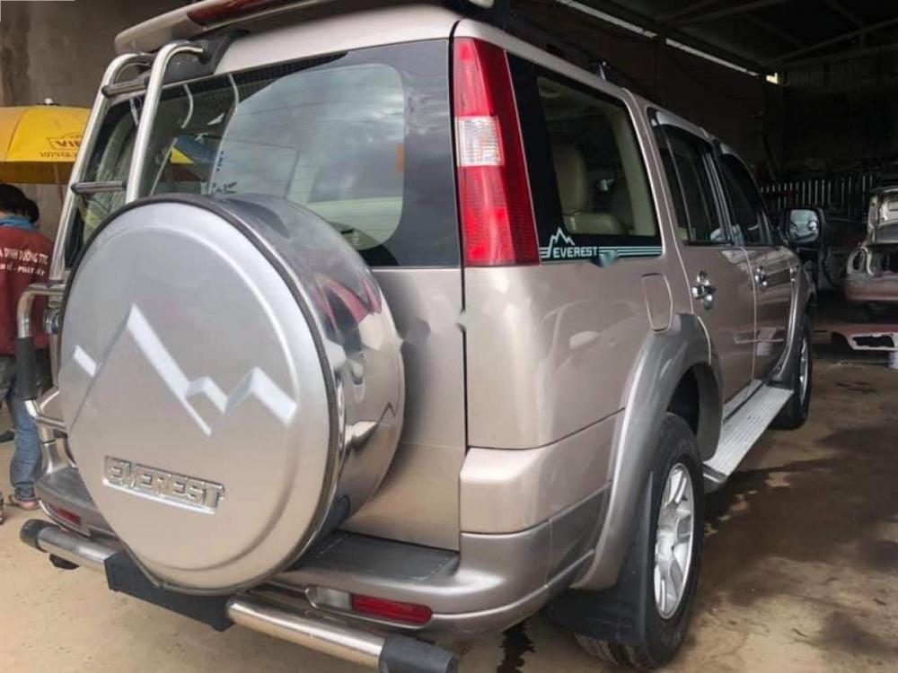 Ford Everest 2.6L 4x2 MT 2007 - Bán Ford Everest Sx 2007, màu ghi vàng, xe đẹp, máy êm, gầm bệ chắc chắn