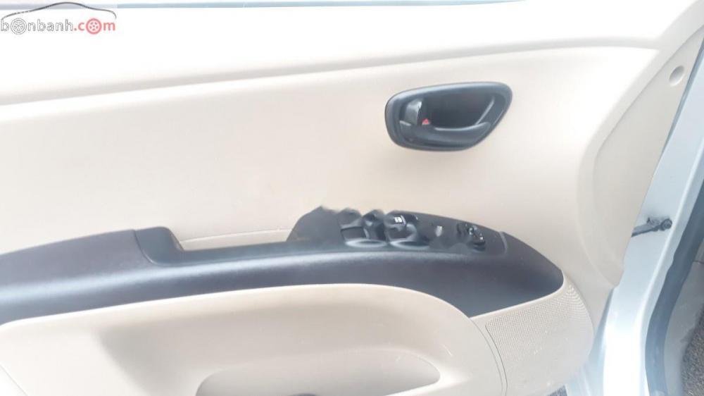 Hyundai i10 1.1 MT 2013 - Cần bán lại xe Hyundai i10 1.1 MT năm 2013, nhập khẩu nguyên chiếc từ Ấn Độ, không lỗi, không taxi, dịch vụ