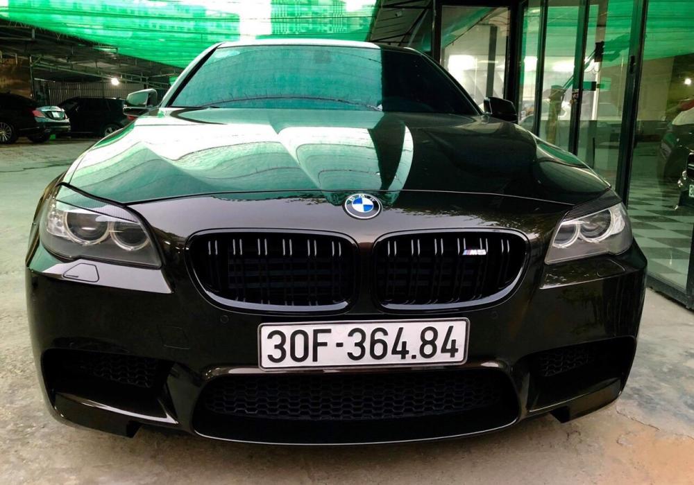 BMW 5 Series 528 2011 - Bán xe BMW 5 Series 528 năm 2011, màu đen xe nhập, 999 triệu