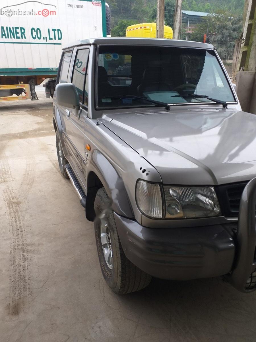 Hyundai Galloper 2.5 MT 2003 - Bán ô tô Hyundai Galloper 2.5 MT năm sản xuất 2003, màu bạc, xe nhập 