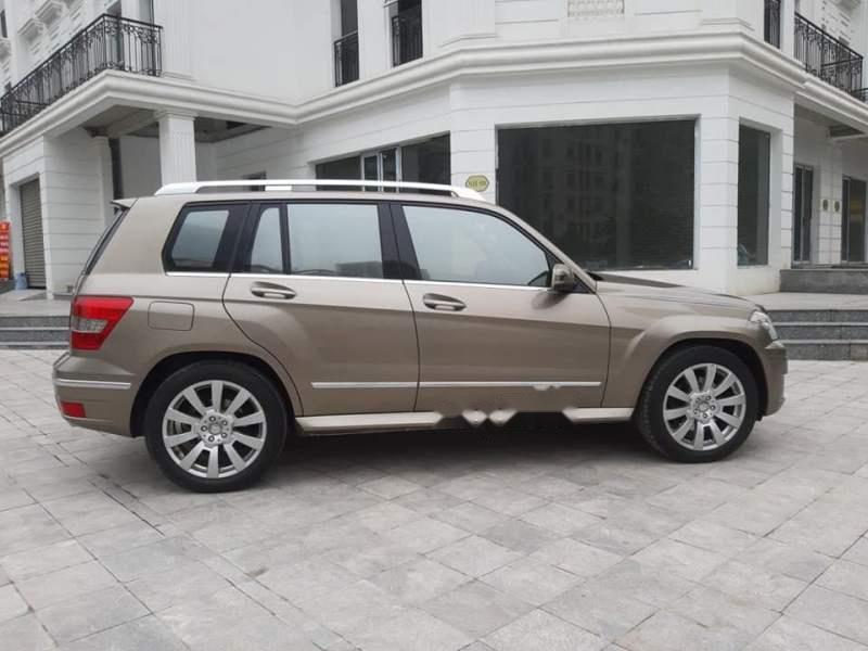 Mercedes-Benz GLK Class GLK 300 2009 - Bán Mercedes GLK 300 2009, màu vàng số tự động, giá chỉ 675 triệu