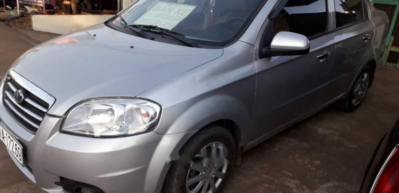 Daewoo Gentra MT 2009 - Bán Daewoo Gentra MT 2009, màu bạc như mới 