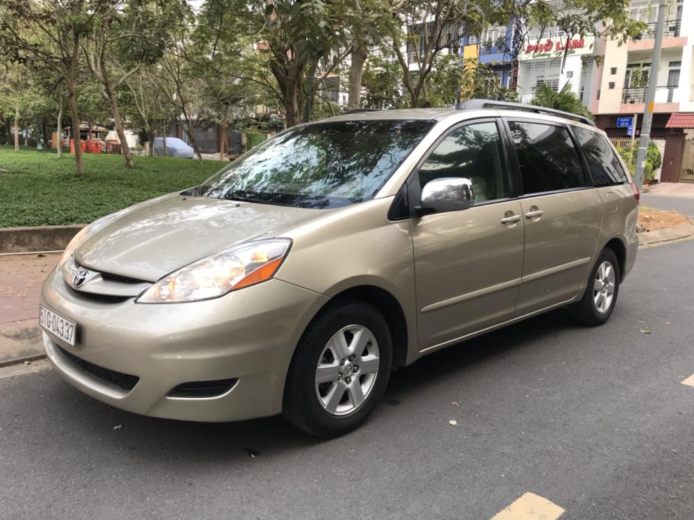 Toyota Sienna XLE 2007 - Bán xe Toyota Sienna XLE đời 2007 màu vàng, giá chỉ 650 triệu nhập khẩu nguyên chiếc