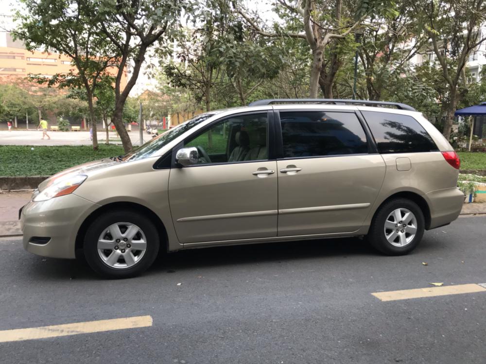 Toyota Sienna XLE 2007 - Bán xe Toyota Sienna XLE đời 2007 màu vàng, giá chỉ 650 triệu nhập khẩu nguyên chiếc