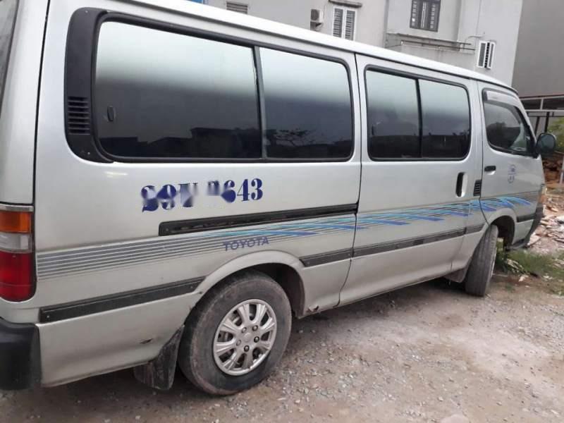 Toyota Hiace 2000 - Bán Toyota Hiace 2000, màu bạc, 55 triệu