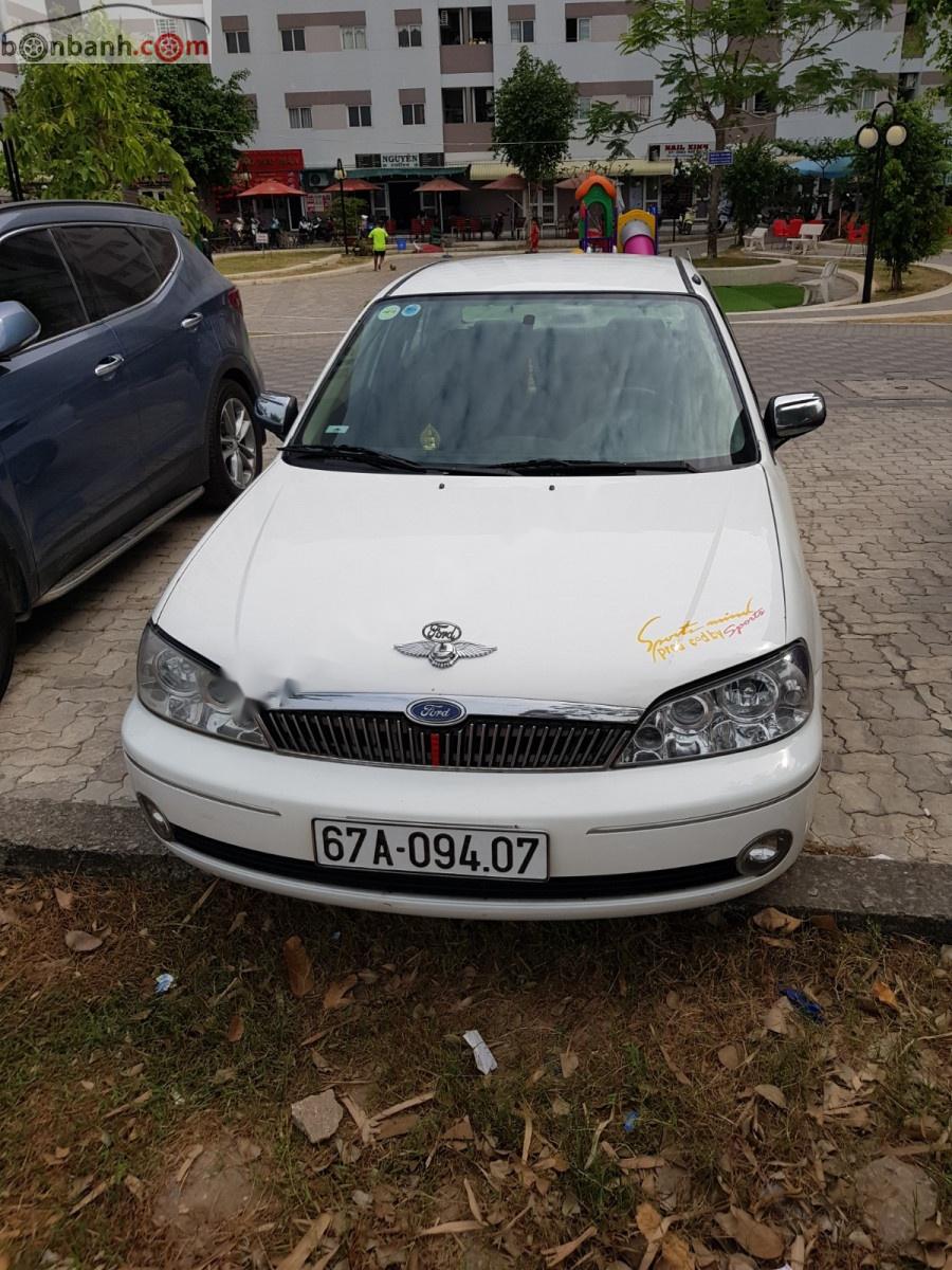 Ford Laser Deluxe 1.6 2002 - Bán ô tô Ford Laser Deluxe 1.6 sản xuất 2002, màu trắng 