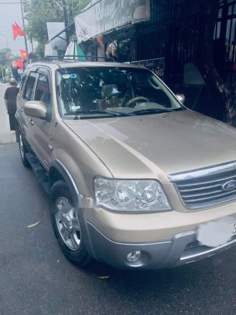 Ford Escape  XLT   2004 - Ngay chủ bán Ford Escape XLT sản xuất năm 2004, bốn vỏ cao, đăng kiểm mới