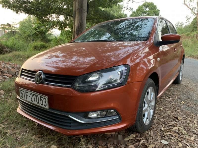 Volkswagen Polo 2015 - Cần bán lại xe Volkswagen Polo đời 2015, màu đỏ giá cạnh tranh