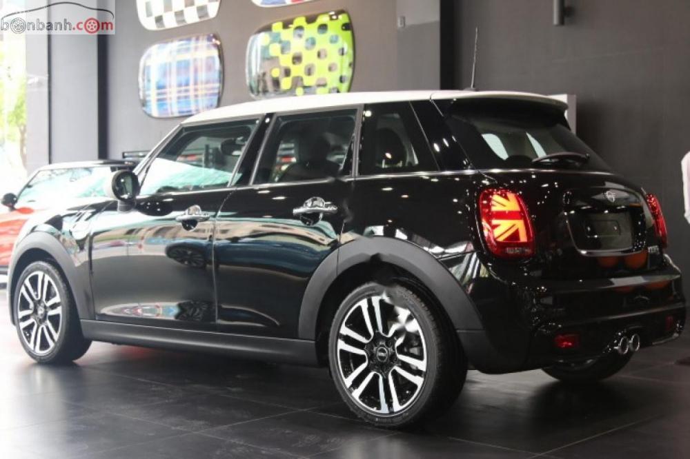 Mini Cooper S 5Dr 2018 - Bán xe Mini Cooper S 5 Doors LCI model 2019, màu Midnight Black, nhập khẩu từ Anh Quốc, có xe giao ngay