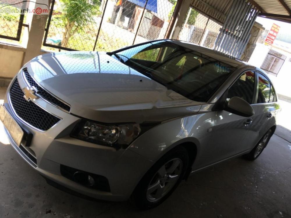 Chevrolet Cruze LS 1.6 MT 2014 - Bán xe Chevrolet Cruze LS 1.6 sản xuất năm 2014, số tay, máy xăng, màu ghi, nội thất màu đen, đã đi 97000 km