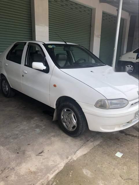 Fiat Siena ELX 2004 - Bán xe Fiat Siena ELX năm 2004, màu trắng xe gia đình, giá chỉ 80 triệu