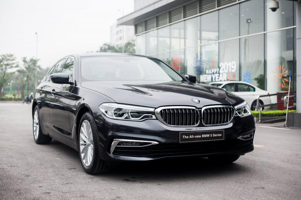 BMW 5 Series  530i  2019 - Bán ô tô BMW 5 Series G30 đời 2019, màu đen, nhập khẩu nguyên chiếc mới 100%