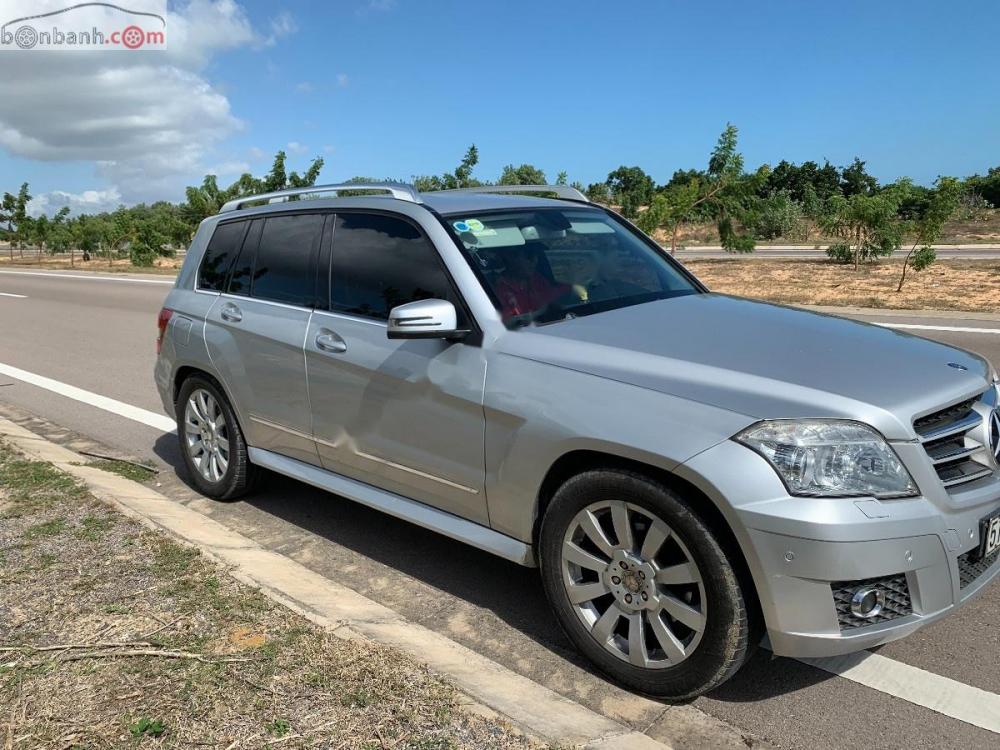 Mercedes-Benz GLK Class 300 4Matic 2009 - Bán gấp Mercedes 300 4Matic 2009, màu bạc, chính chủ, giá tốt