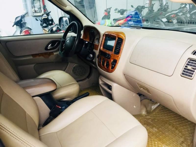 Ford Escape  2.3L  2004 - Cần bán gấp Ford Escape 2.3L năm sản xuất 2004, màu đen, 225 triệu