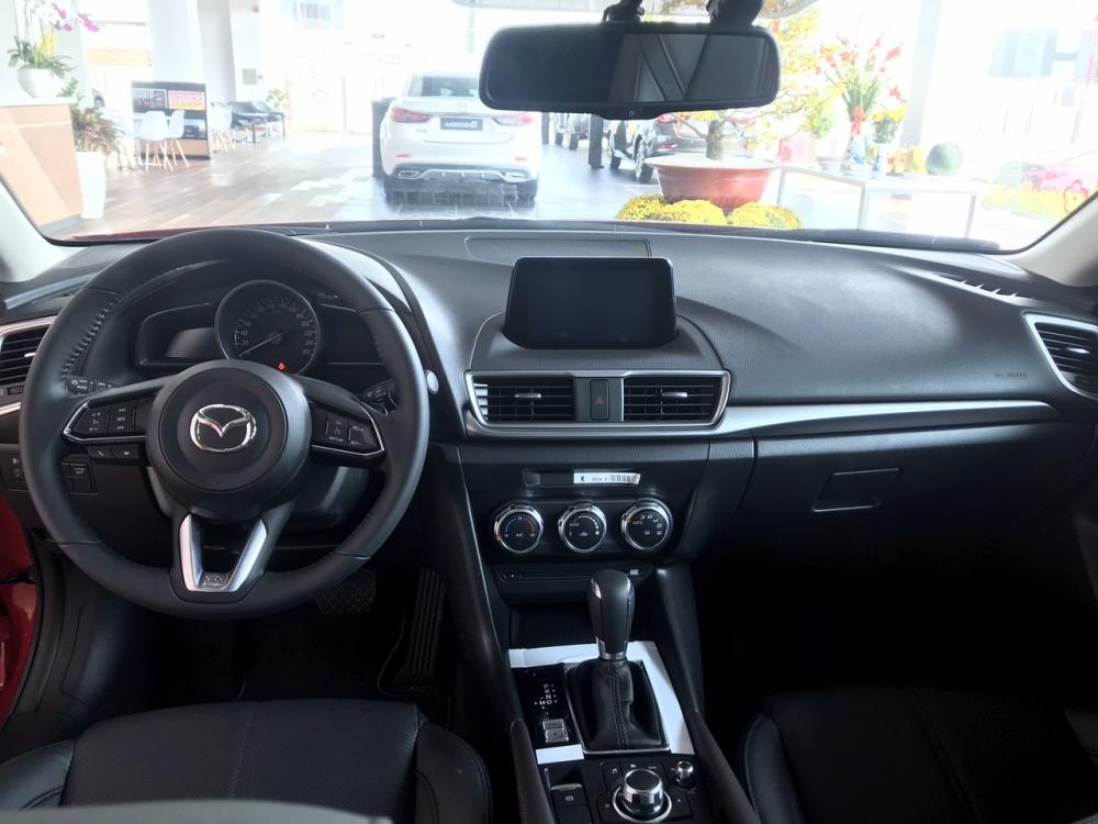 Mazda 3  1.5 2019 - Bán Mazda 3 1.5 Sedan 2019, vay 85%, trả trước 200tr