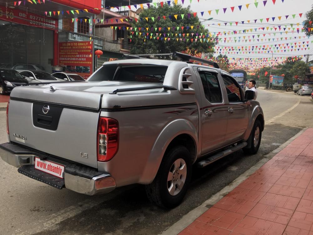 Nissan Navara LE 2013 - Cần bán xe Nissan Navara LE sản xuất 2013, màu bạc, nhập khẩu nguyên chiếc chính chủ, giá tốt